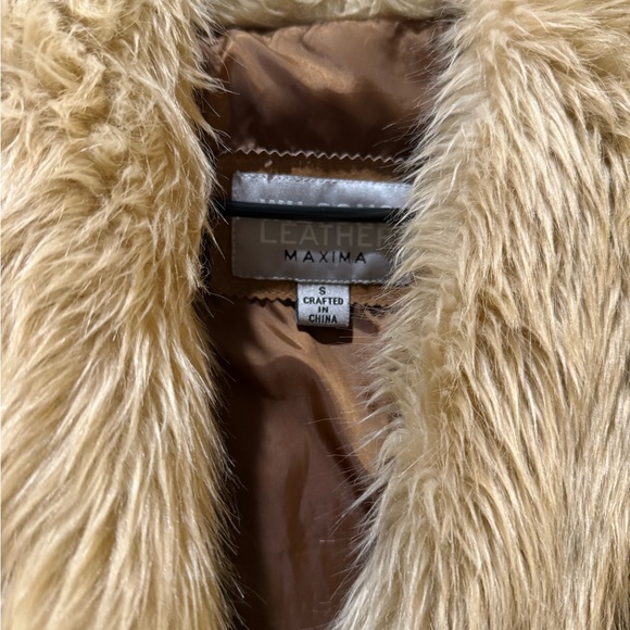 Women's Faux Fur Trimmed Suede Coat - Picture 2 of 6